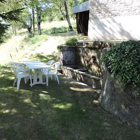 Lejlighed Au Pied Du Mont Lozere 2 *